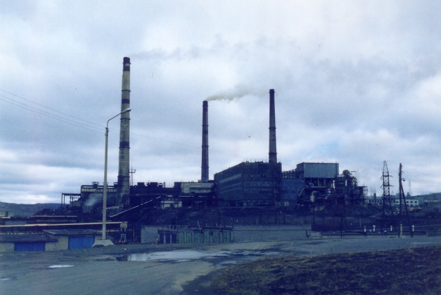 Завод «Норильского никеля» в г. Никель, Мурманская область