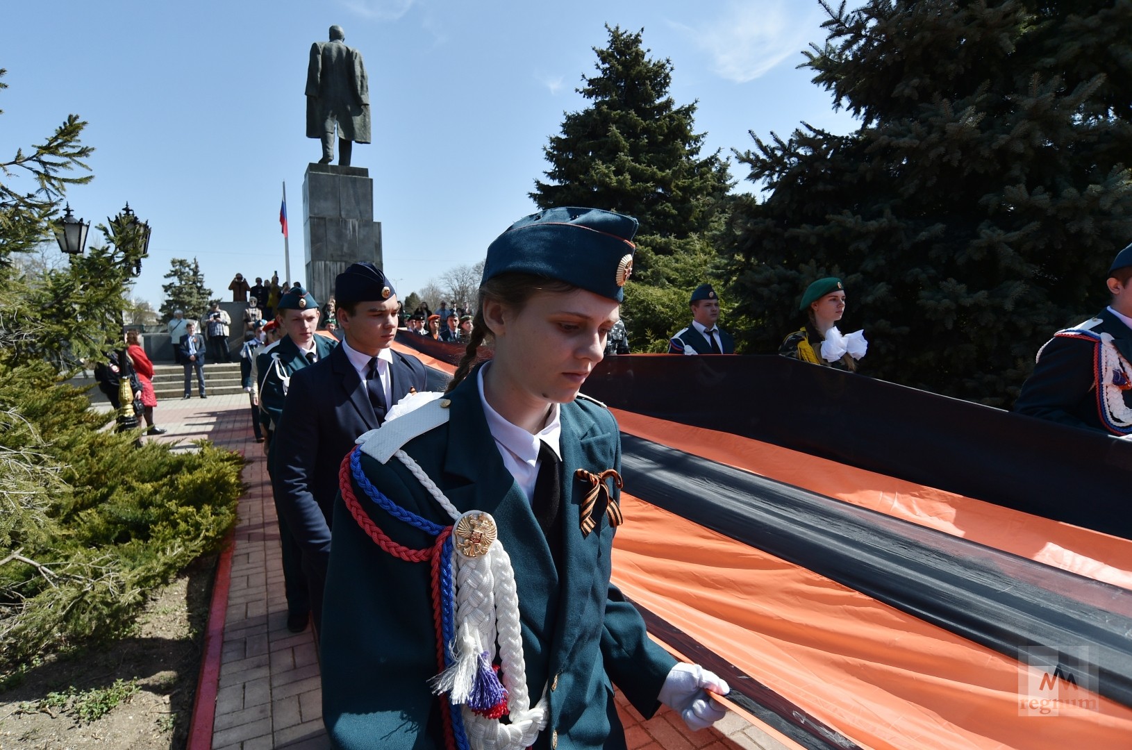 Торжественная церемония в сквере Славы в Керчи