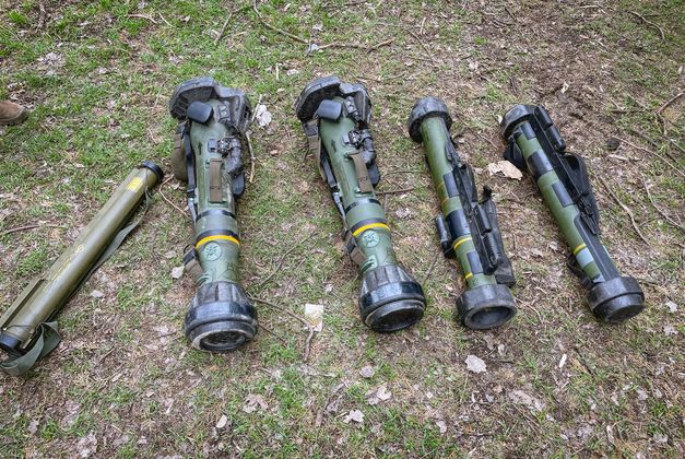 Противотанковые гранатомёты британского и американского производства, захваченные нашими войсками в Мариуполе