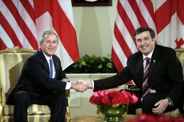 Джордж Буш — младший и Михаил Саакашвили