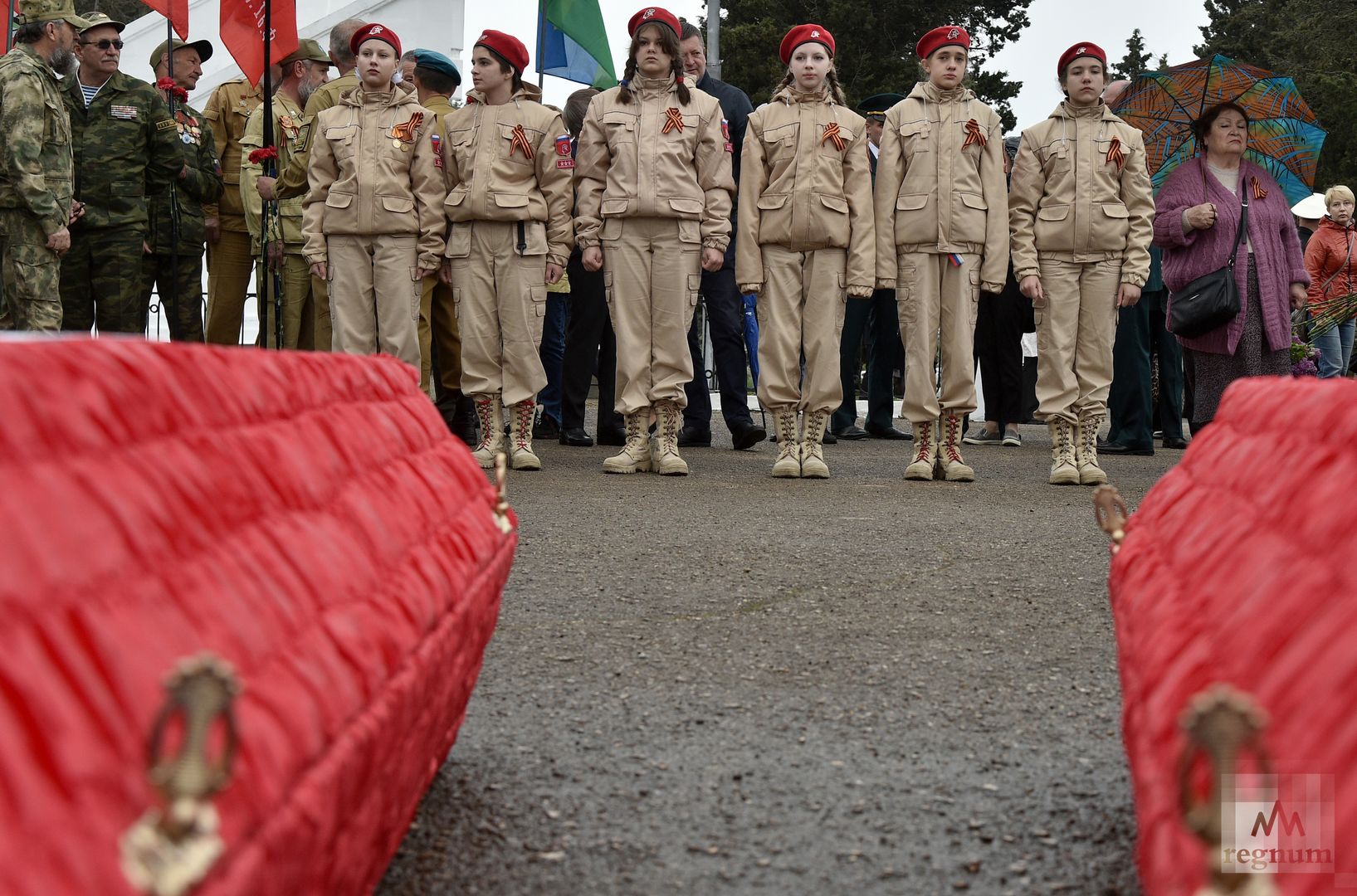 Церемония перезахоронения останков советских бойцов, погибших в годы Великой Отечественной войны