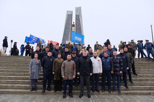 Астраханский губернатор и глава Калмыкии почтили память бойцов в Хулхуте