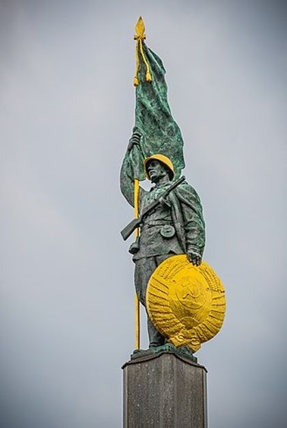 Памятник советским воинам, погибшим при освобождении Австрии от фашизма. Вена. Австрия