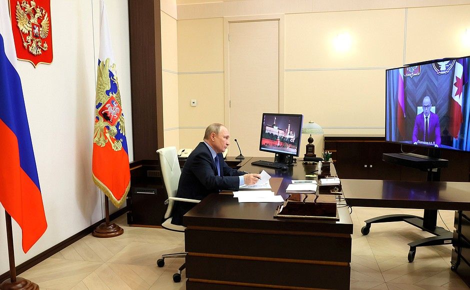 Встреча президента РФ Владимира Путина с главой Удмуртии Александром Бречаловым