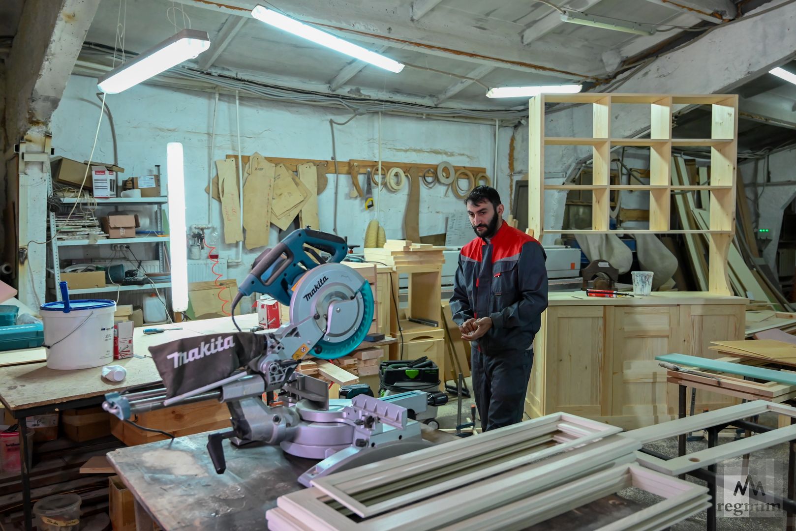 Производство мебели и фурнитура рабочий поселок малаховка