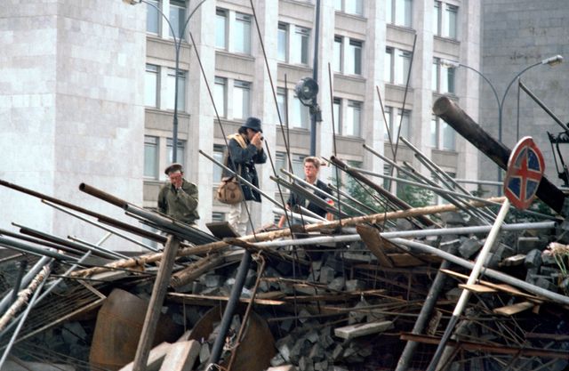 Баррикады на Горбатом мосту. Москва. 1991