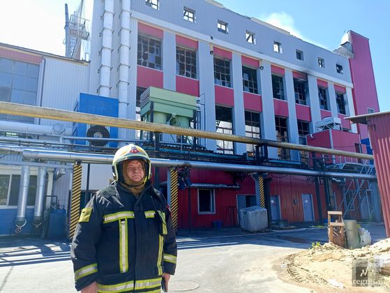Тушение пожара на лакокрасочном заводе «Радуга Синтез»
