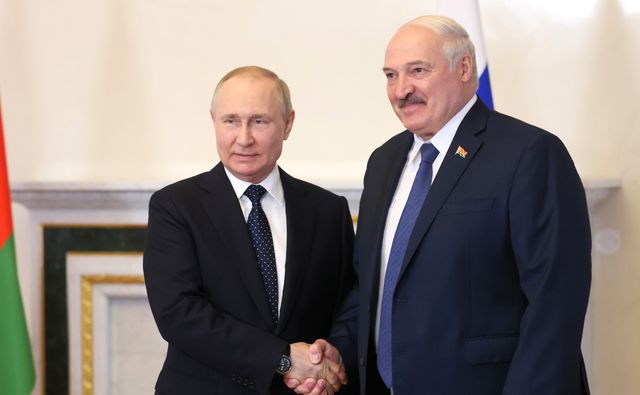Владимир Путин с президентом Белоруссии Александром Лукашенко