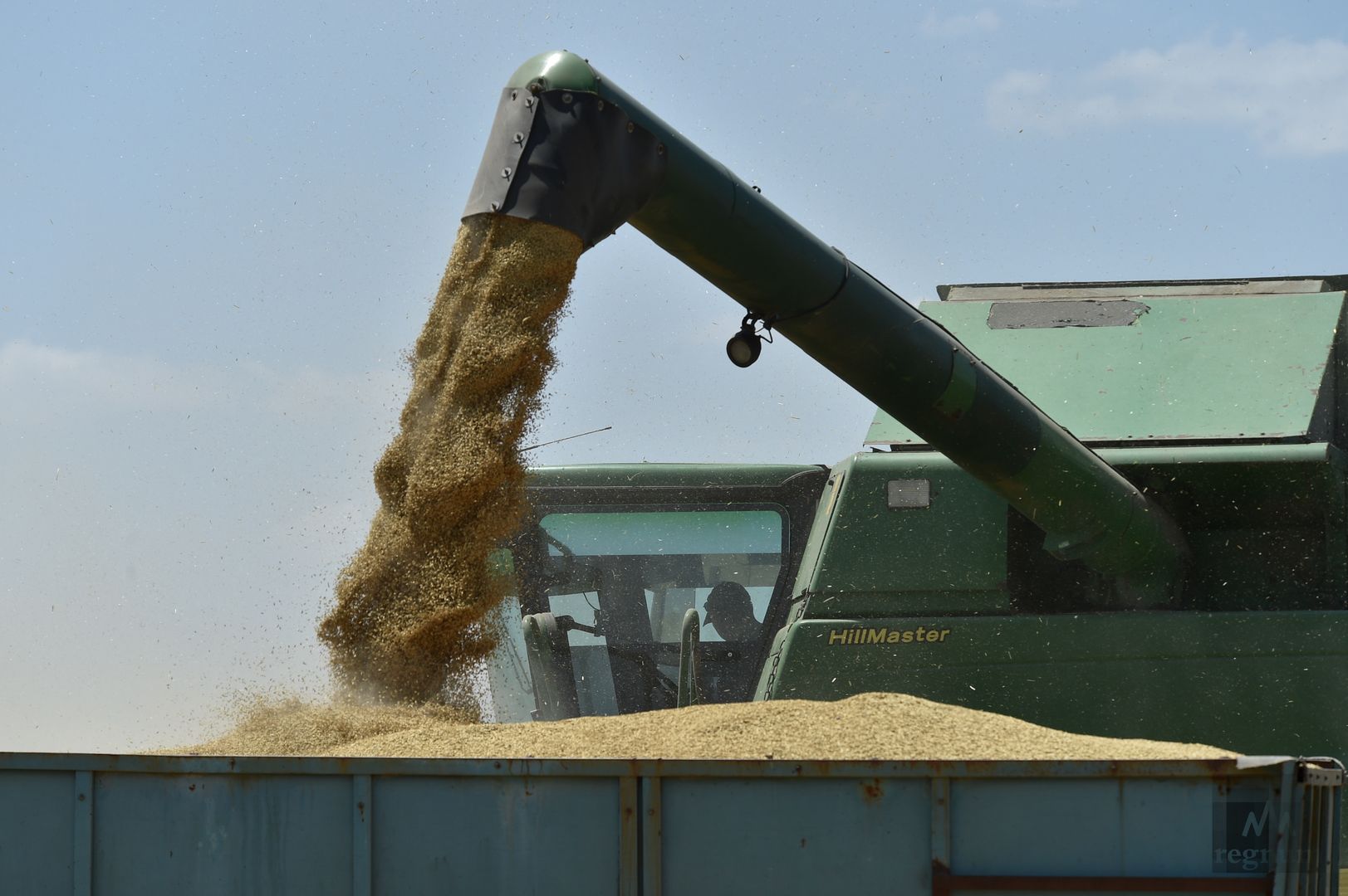 Уборка зерновых в Мелитопольском районе