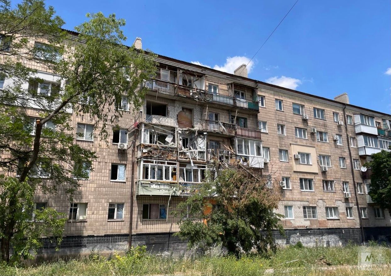 Разрушенный дом в Лисичанске