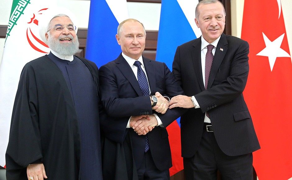 Россия, Иран и Турция могут развернуться на Восток