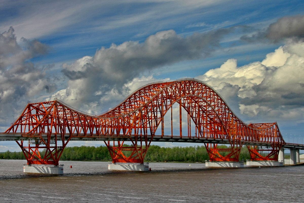 Мост через Иртыш в Ханты-Мансийске