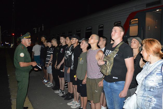 В Пензе встретили юнармейцев из ДНР