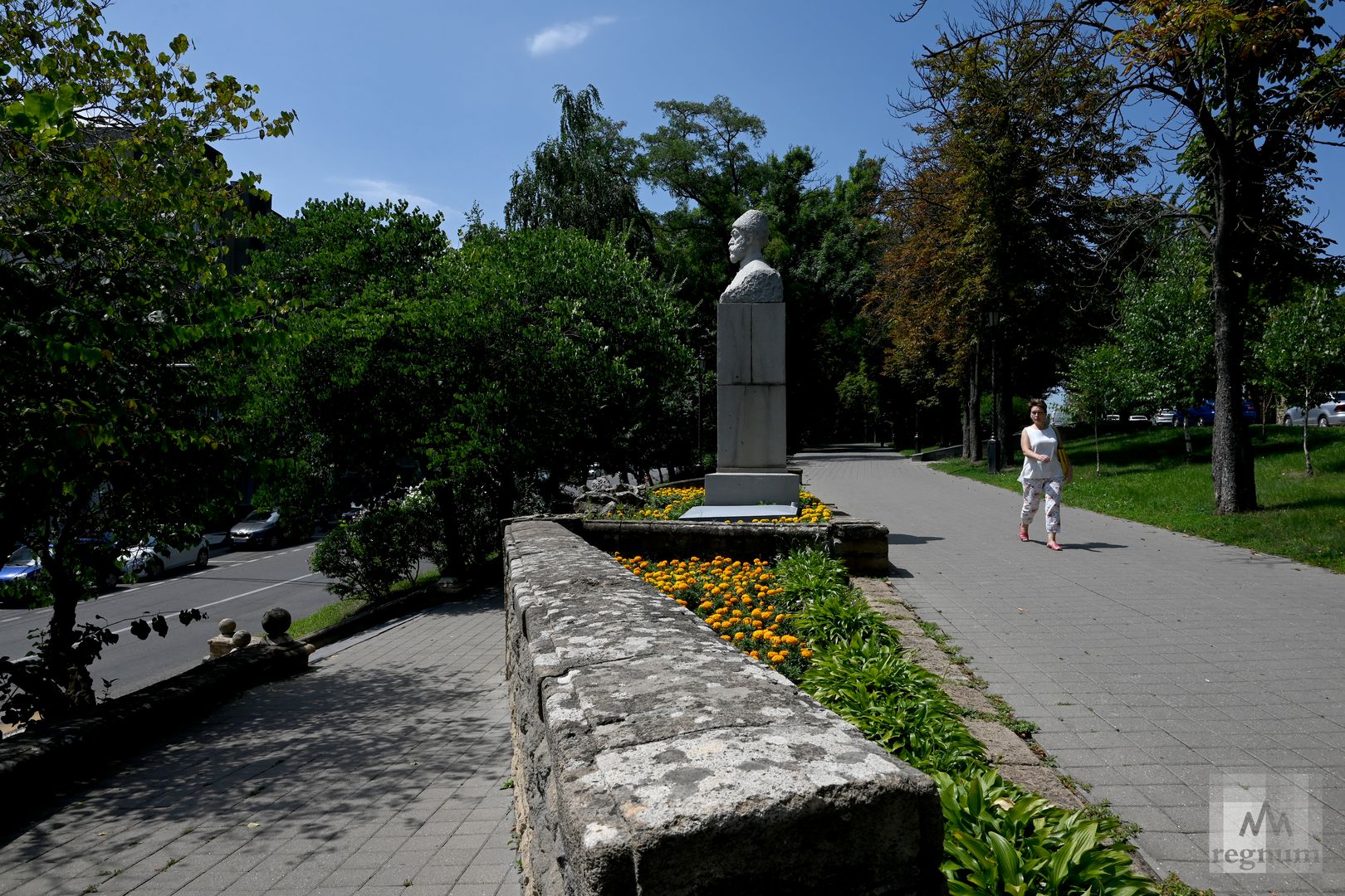Памятник Коста Хетагурову в Ставрополе