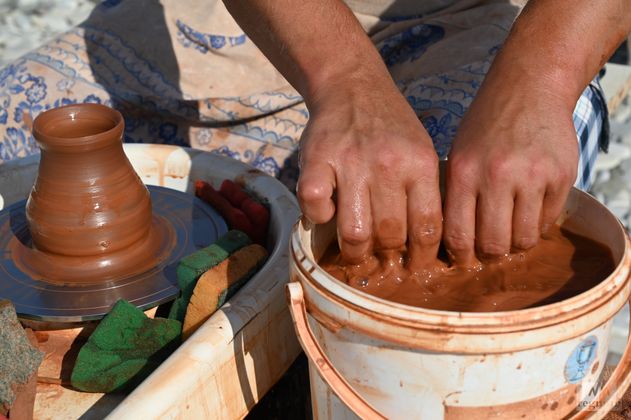 Процесс создания кувшина