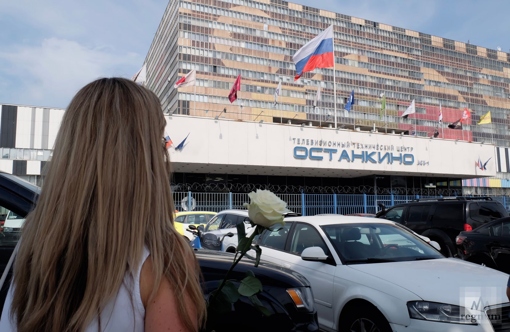 Прощание с Дарьей Дигуной у телецентра «Останкино»