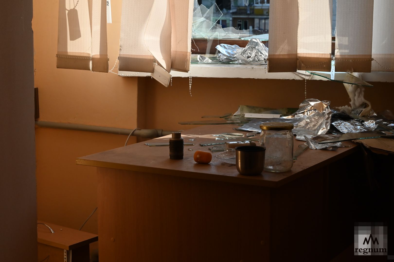 Граната для подствольного гранатомёта на столе в административном здании в Лисичанске