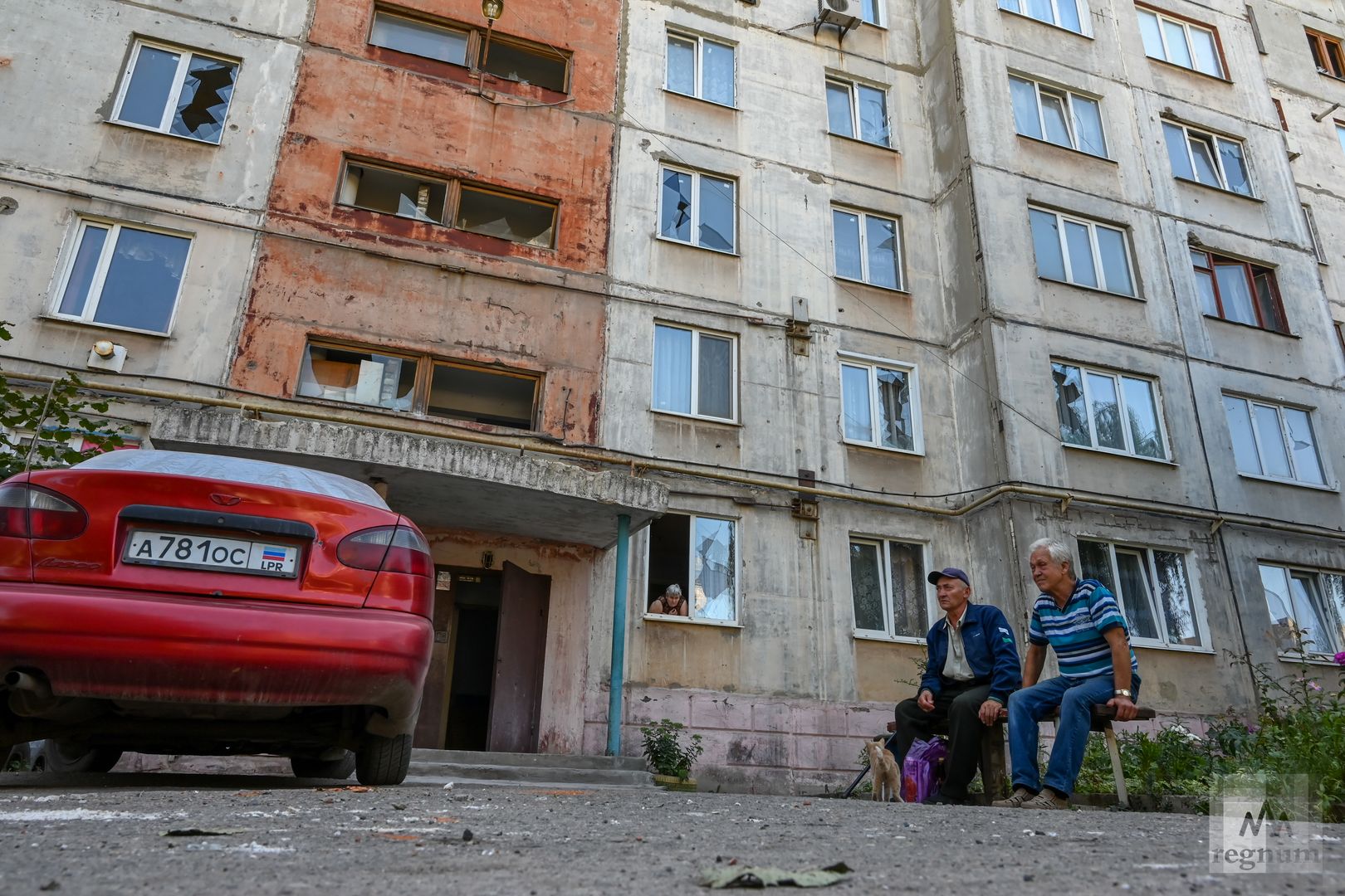 Первомайск, здание пострадало от осколков и взрывной волны