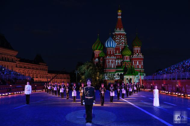 Выступление президентского полка на красной площади