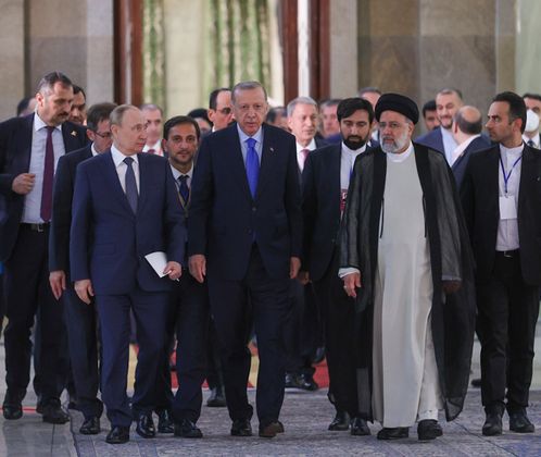Во время трехстороннего саммита в Тегеране