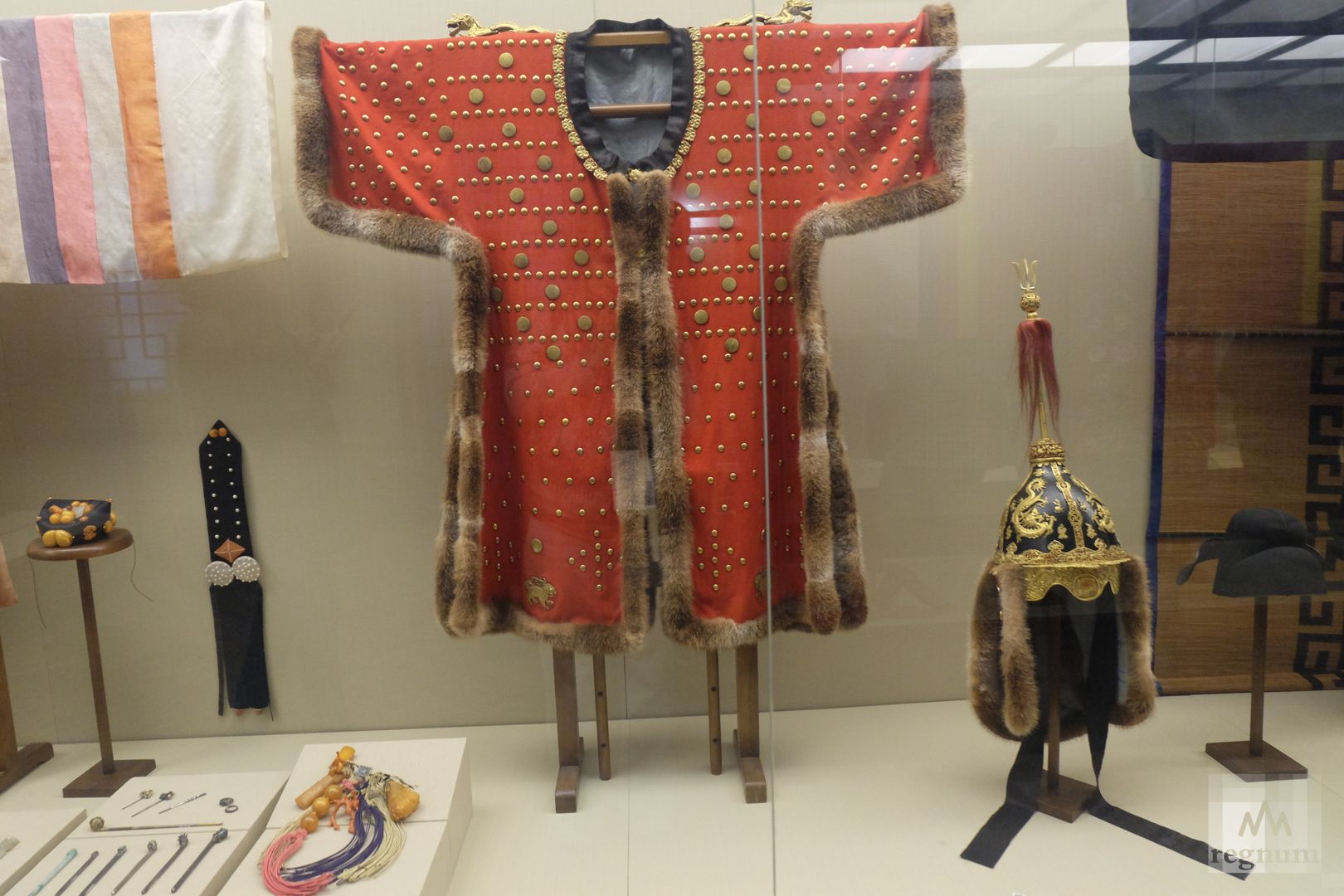 Традиционная корейская одежда в зале Кореи в Музее Востока