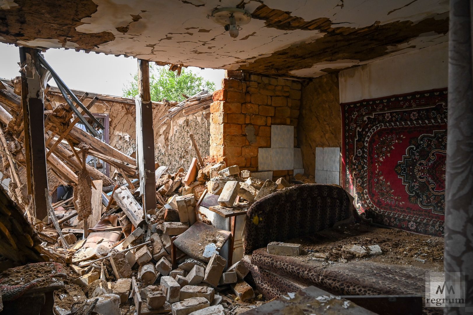 Разрушенный дом в Тошковке