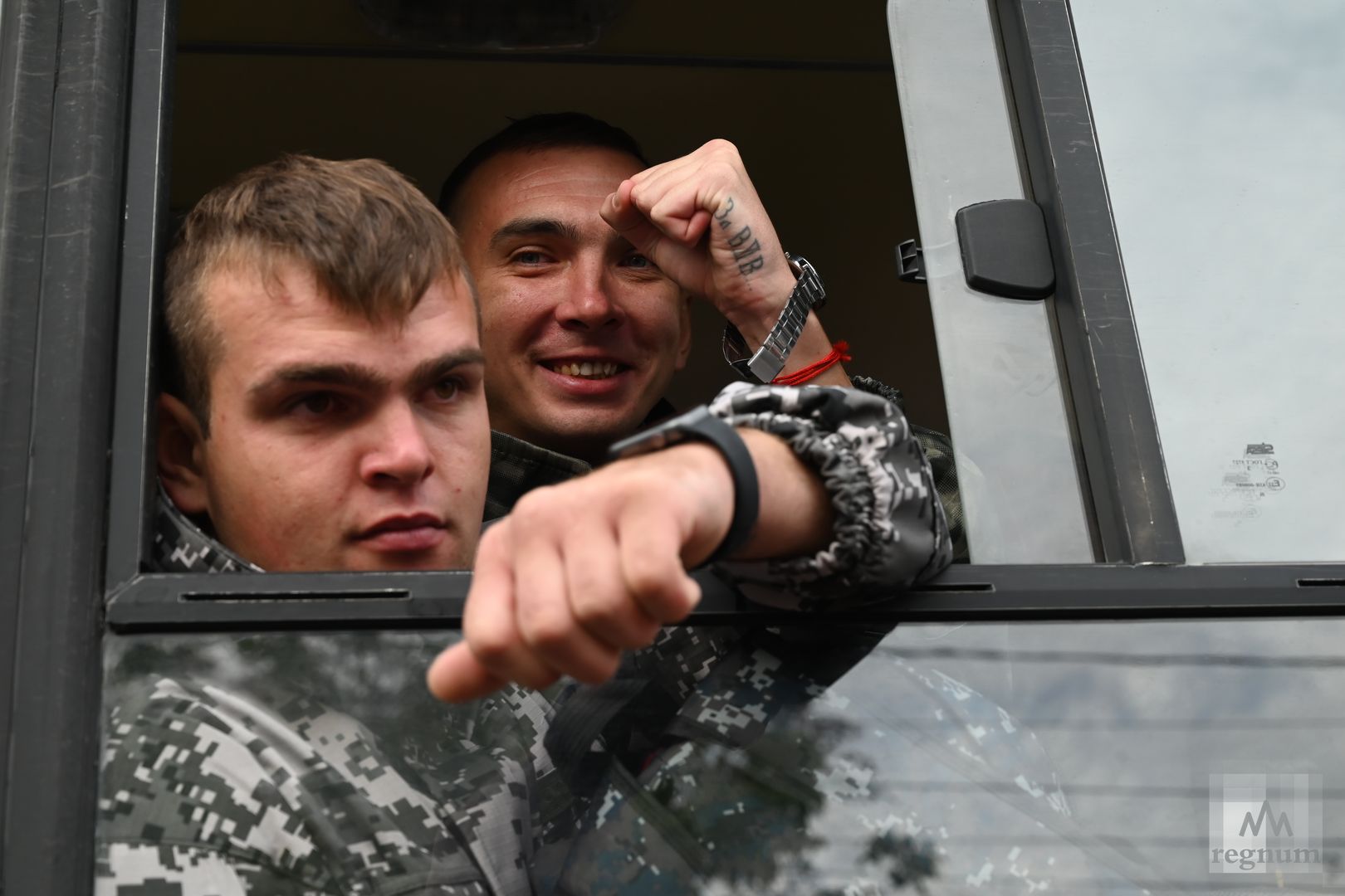 «Мы ждём вас с победой!» – на Ставрополье проводили группу мобилизованных