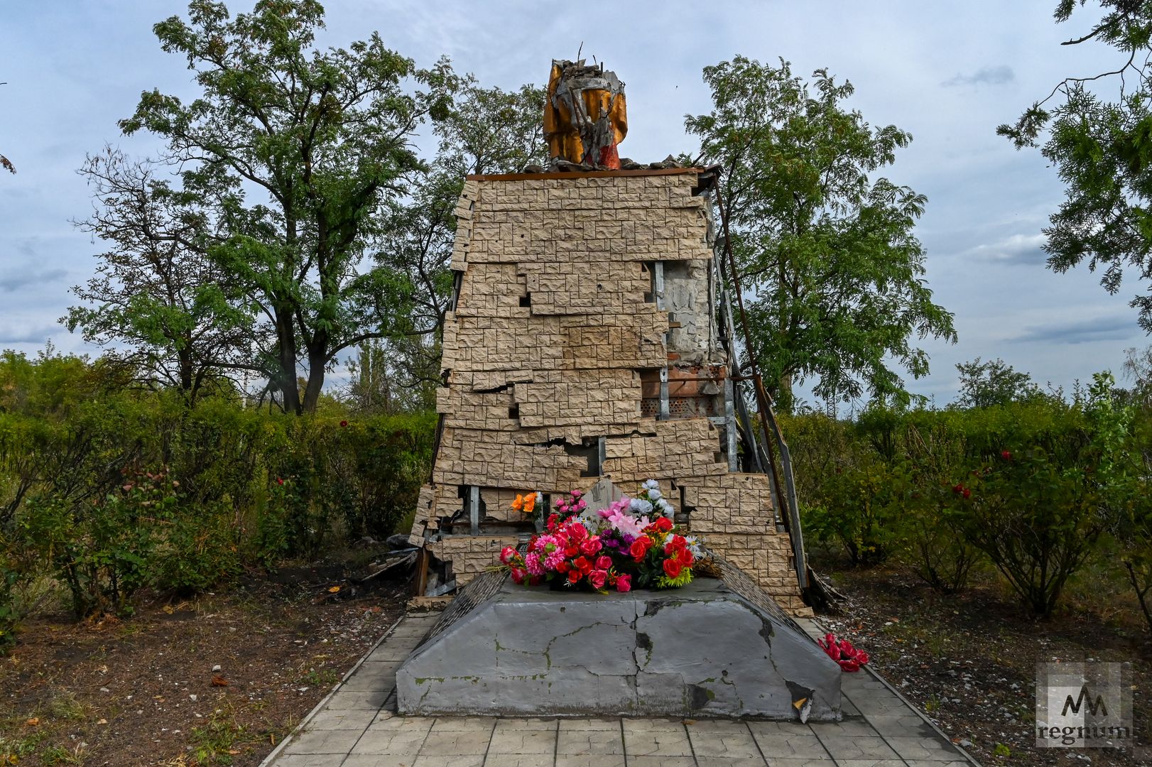 Мемориал погибшим воинам при освобождении посёлка Тошковка