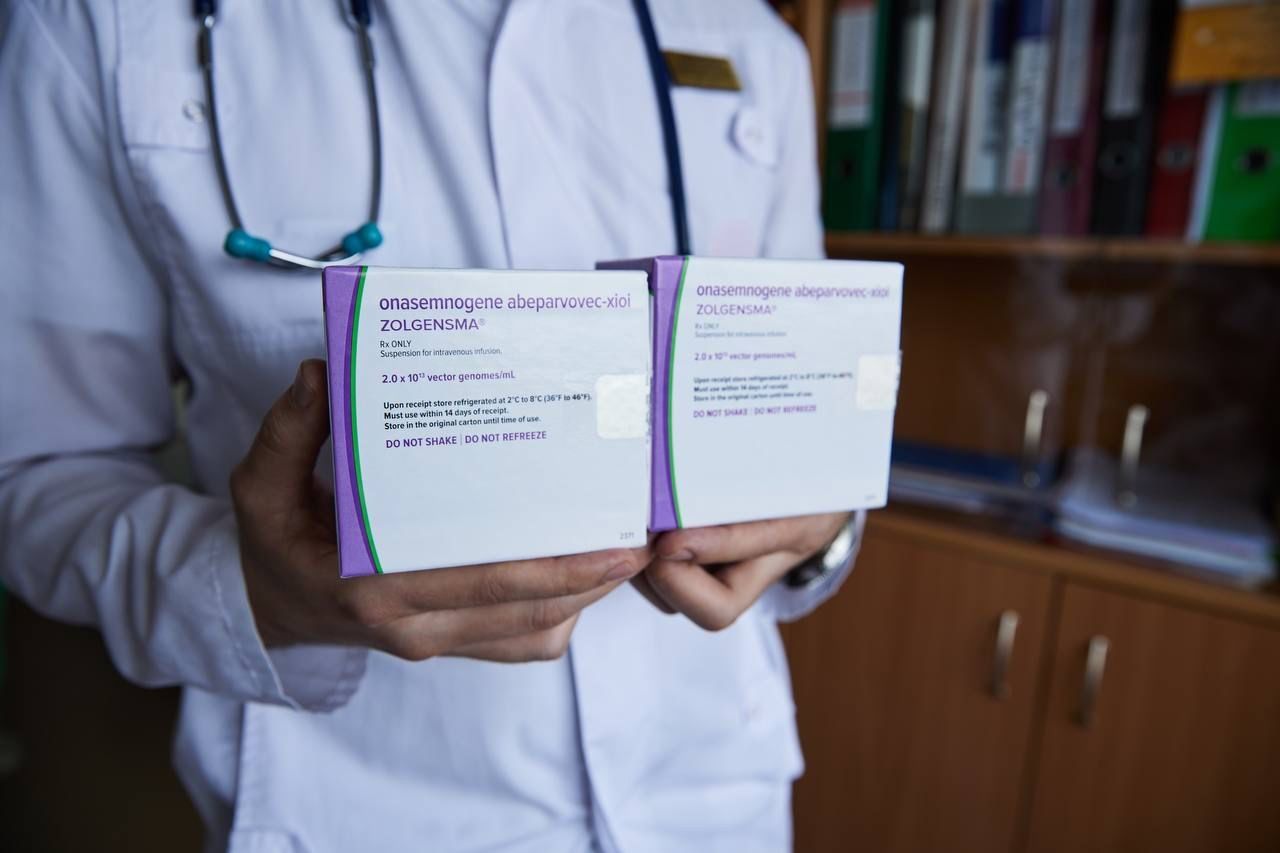 Младенец из Петербурга получил дорогостоящий препарат Zolgensma от СМА ...