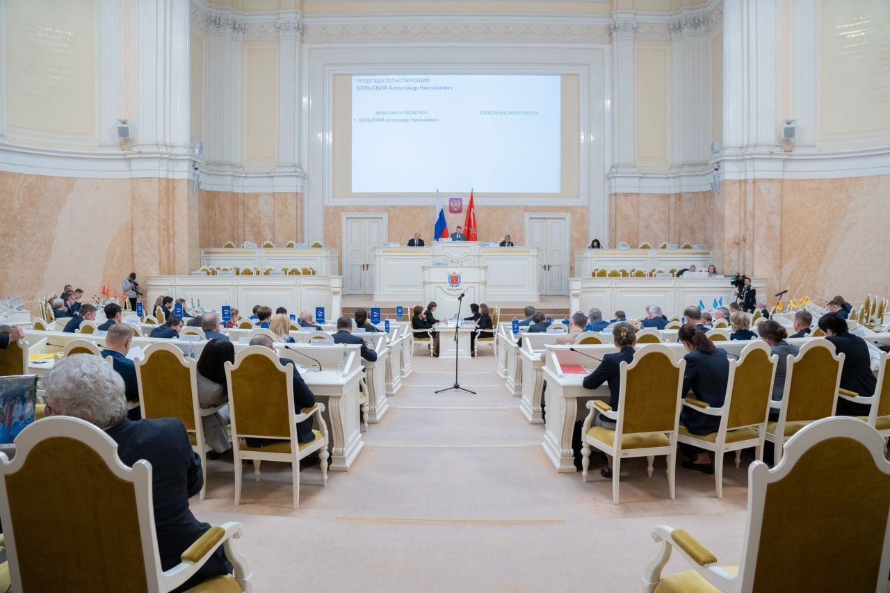 Петербургским чиновникам с нового года повысят зарплату на 8% - ИА REGNUM