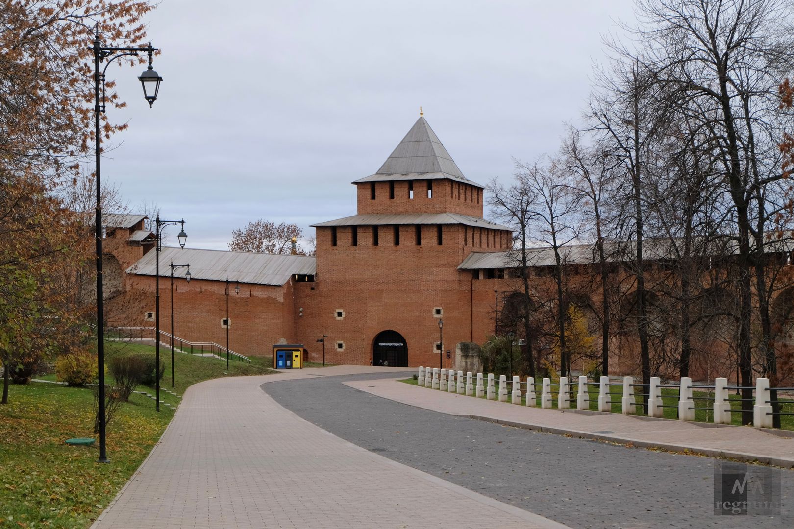 Территория нижегородского кремля фото