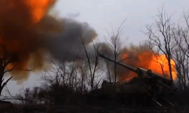 Боевая работа артиллерийской установки «Гиацинт» в зоне проведения специальной военной операции