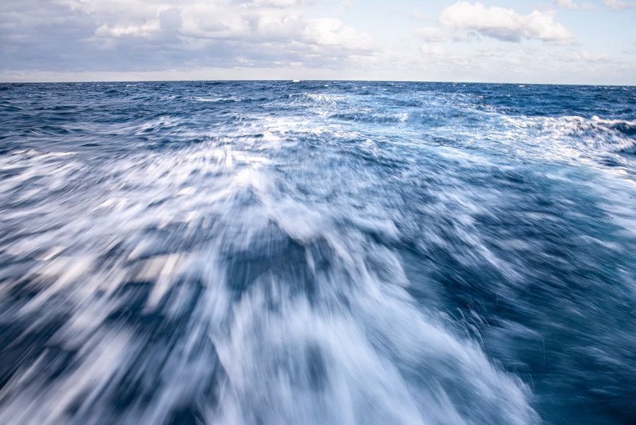 Жена капитана пропавшей в Красном море российской яхты заявила о нападении пиратов на экипаж